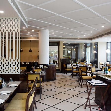 La Place Sarovar Portico Lucknow Eksteriør bilde
