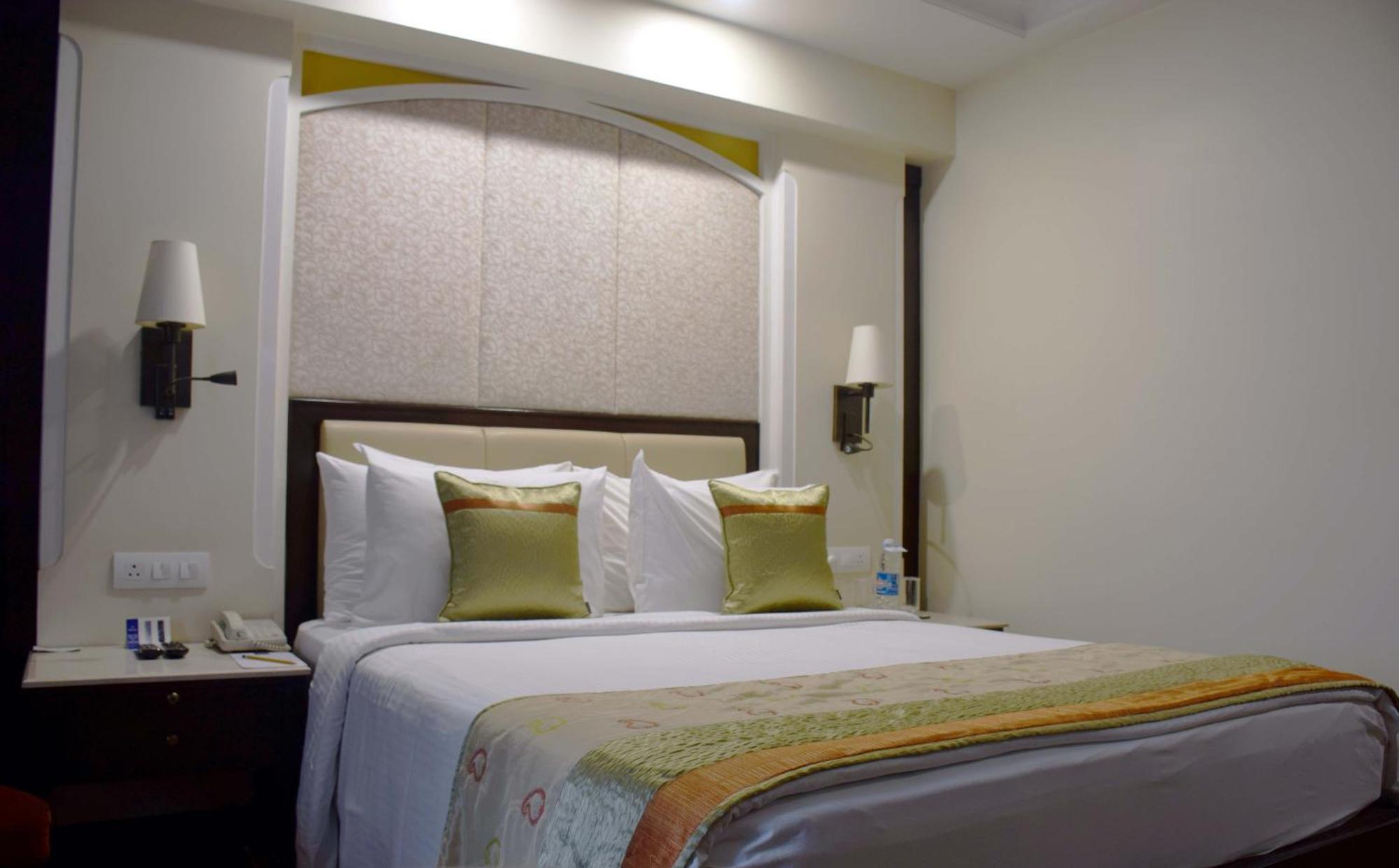 La Place Sarovar Portico Lucknow Eksteriør bilde