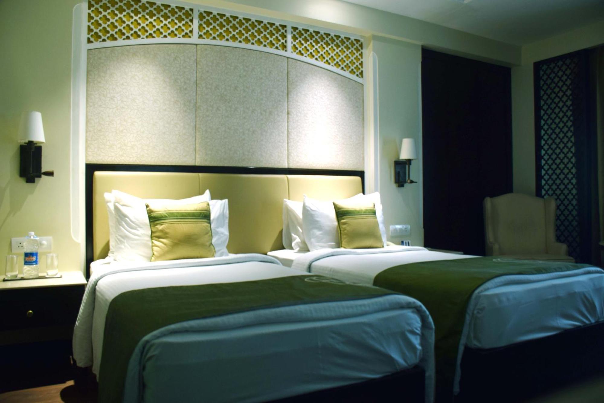 La Place Sarovar Portico Lucknow Eksteriør bilde